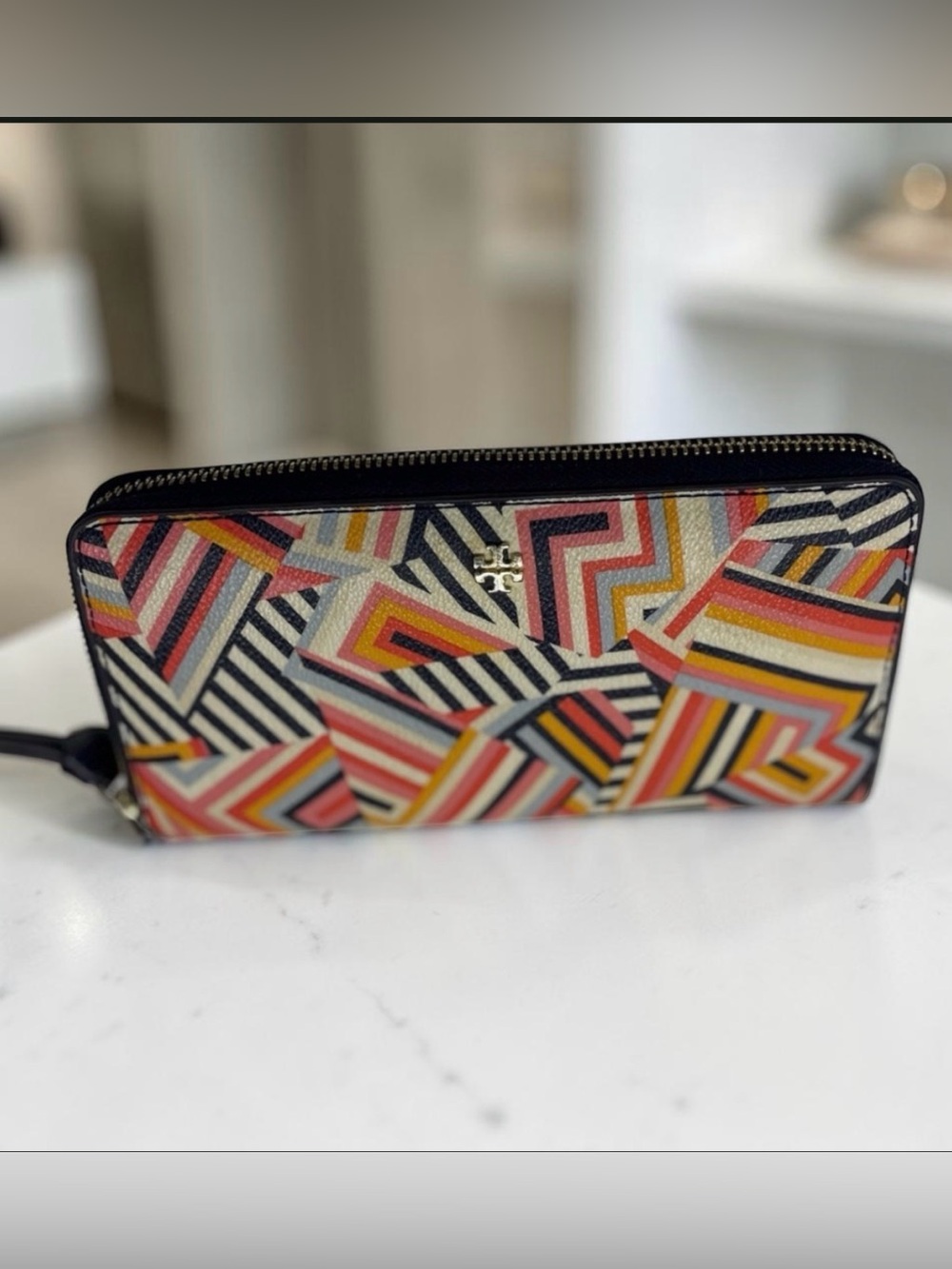 Tory Burch Multicolor Geometric Zip Wallet - Pink, Yellow, Black, White
